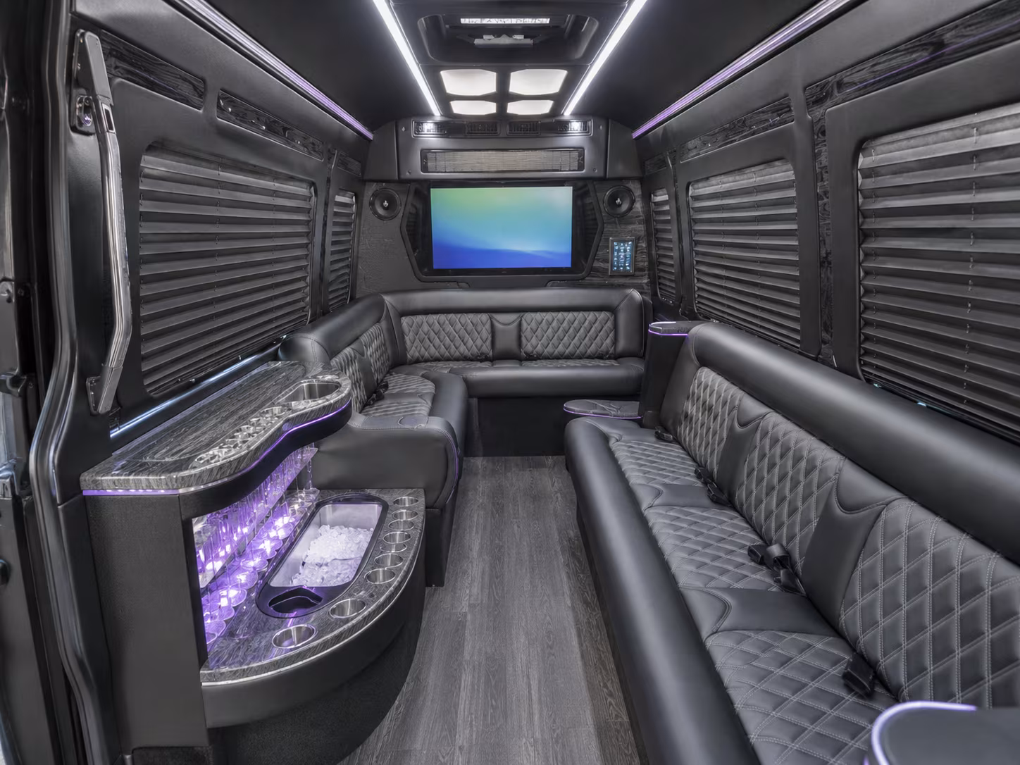 petaluma 15 passenger party bus