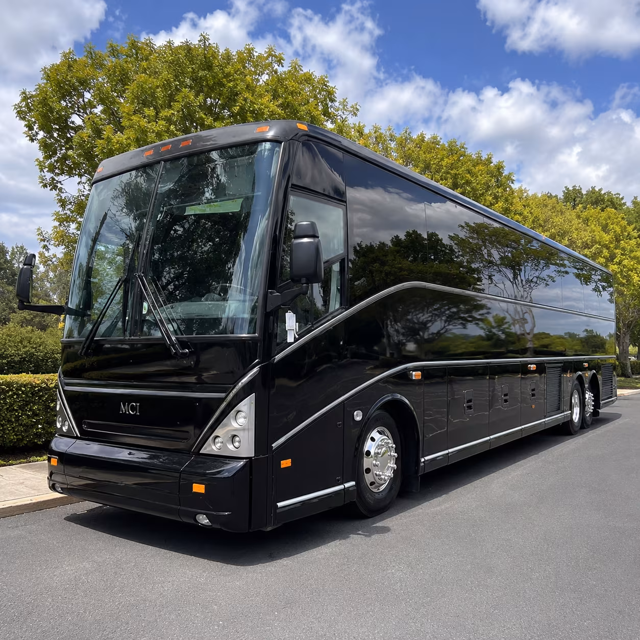 petaluma airport shuttle buses for business travelers