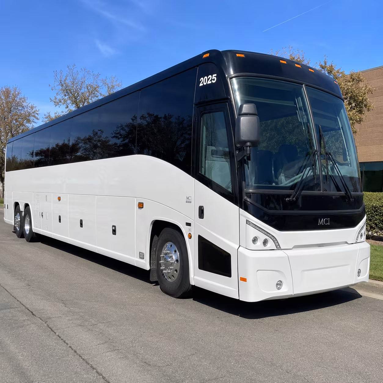 petaluma employee commuter shuttles along the us 101 corridor
