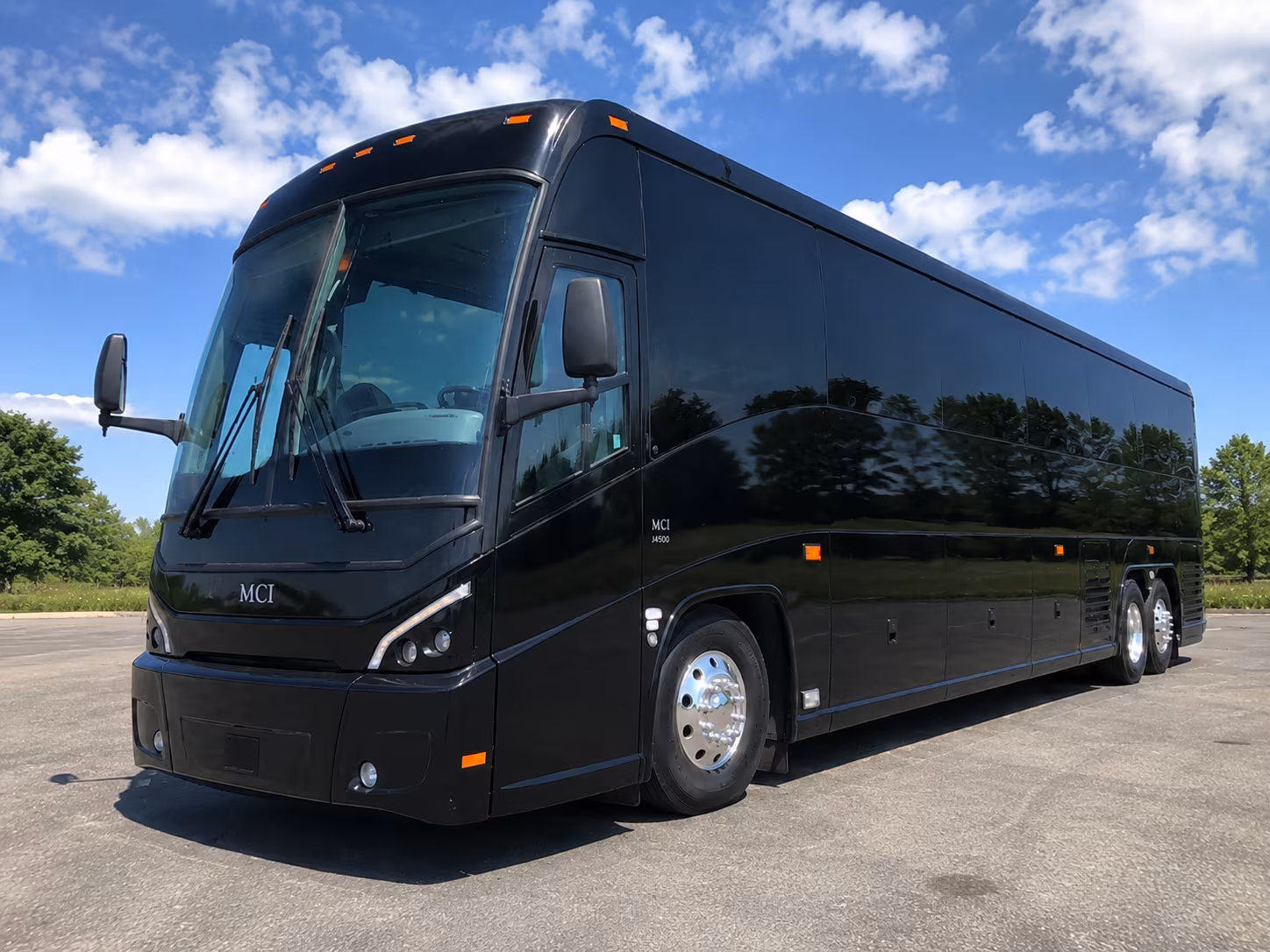shuttle buses between petaluma hotels and wine country wedding venues
